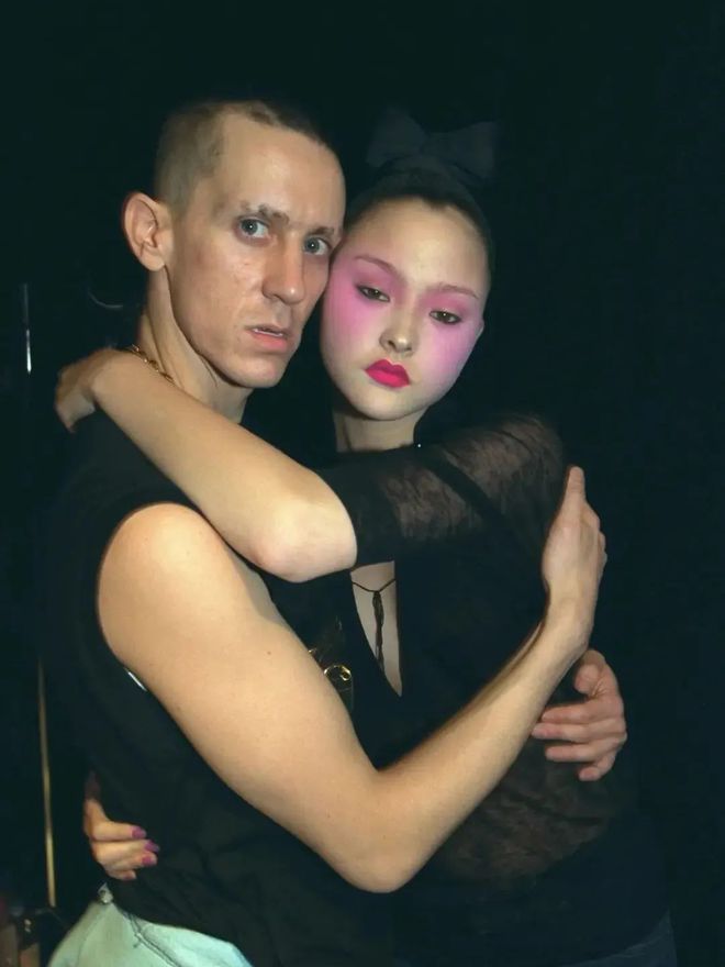 她是初代千禧辣妹曾被嘲丑得像“鬼娃娃”如今生4胎归来竟变这样！(图35)