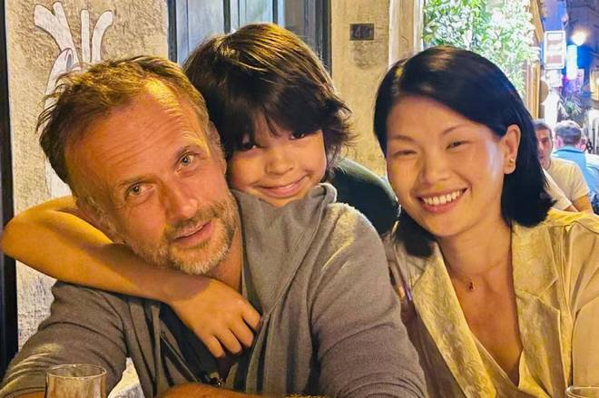 超模吕燕：被身边人嫌弃嫁法国贵族后被宠成公主儿子成她骄傲(图1)