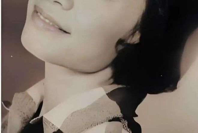 她一生跑龙套无性无爱87岁住37㎡老破小凭什么成观众心中“最美女神”？(图5)