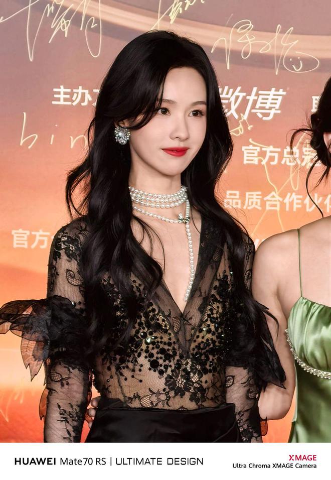 华为Mate70系列直击微博之夜极致影像抢眼！原生鸿蒙斩获大奖(图3)