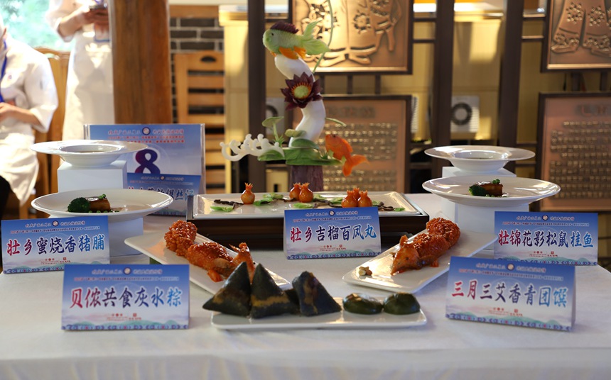广西现代职院“三月三”活动展现职业教育新风采(图2)