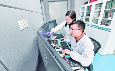 九游体育网站：这就是青春最美的模样——镜头中的西部青年风采(图4)