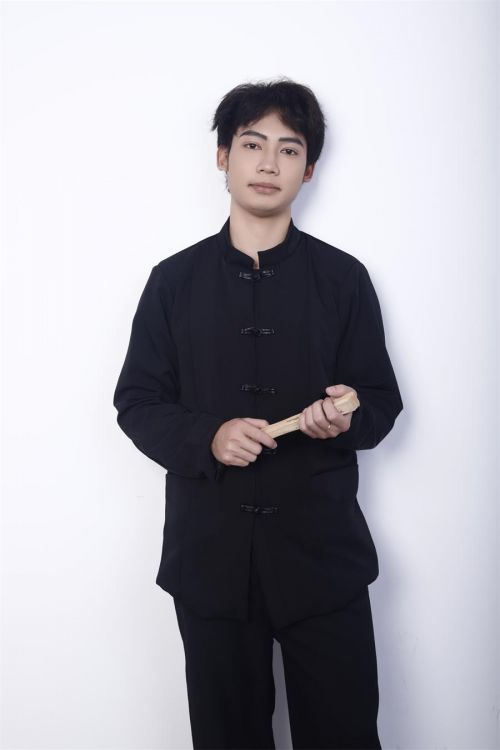 九游体育：黄清华：用镜头书写时尚模特新篇(图4)
