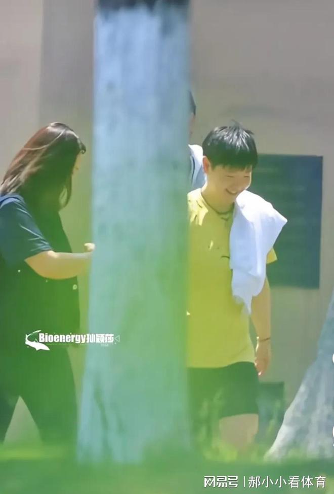 嘉人是真爱把微博头像都换成孙颖莎了网友：嘉人你也太会了(图5)