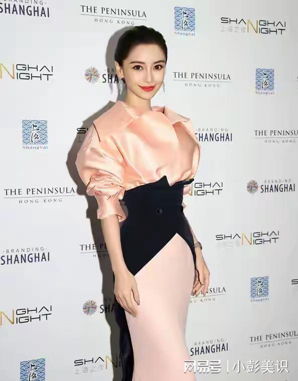 落地凤凰不如鸡！36岁杨颖兜兜转转干回老本行成内娱最大笑话(图4)