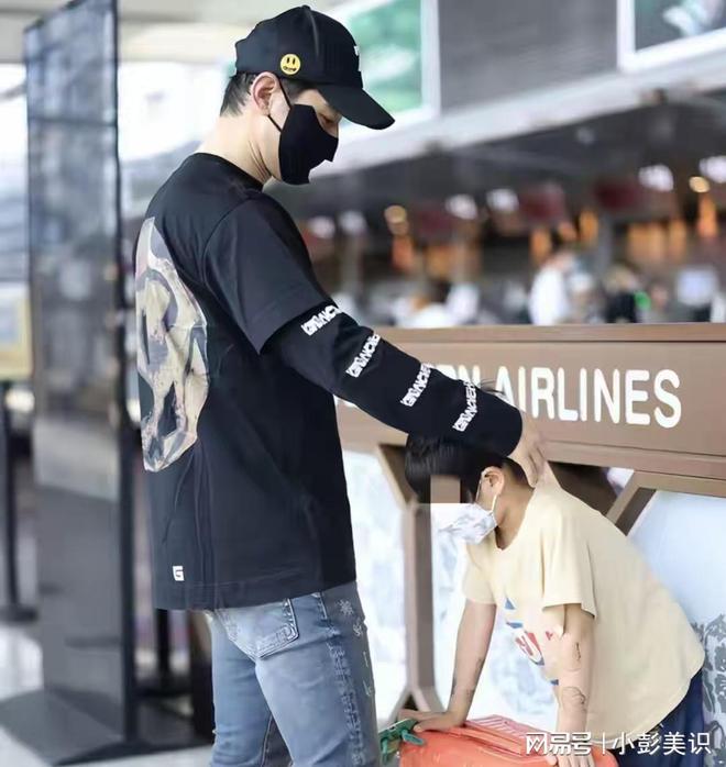 落地凤凰不如鸡！36岁杨颖兜兜转转干回老本行成内娱最大笑话(图18)