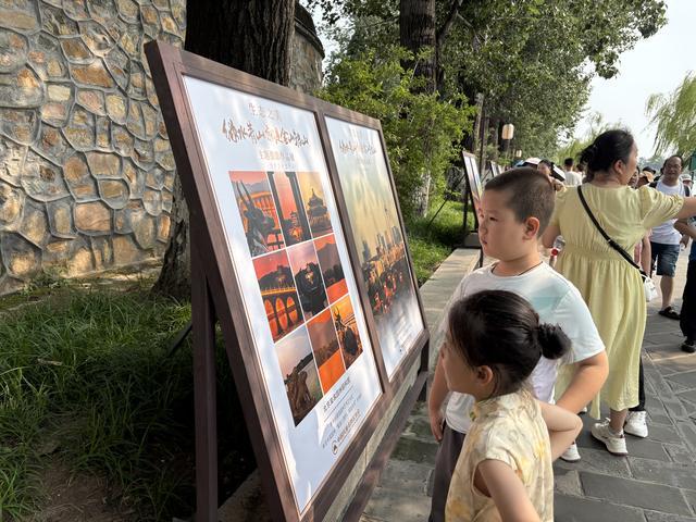 九游体育：2025北京公园艺术季活动持续进行“绿水青山就是金山银山”主题摄影展亮相颐和园(图2)